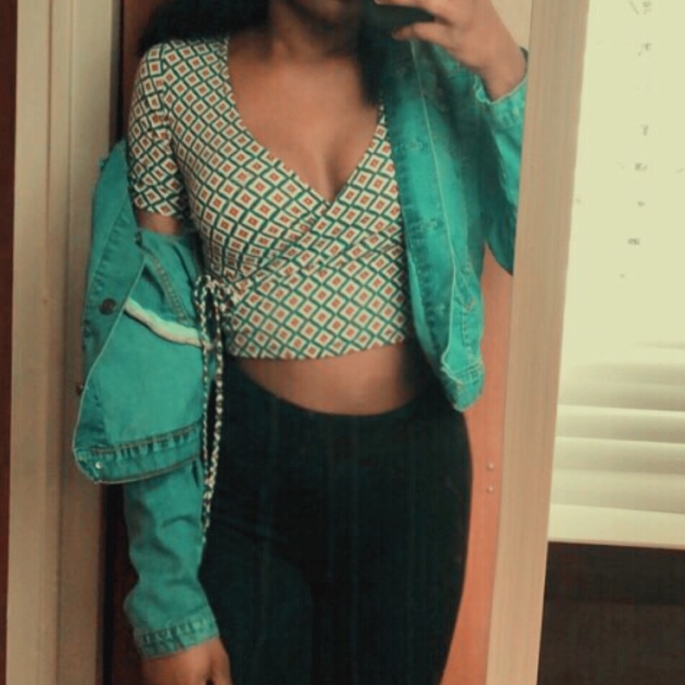 FOREVER 21 CROP TOP